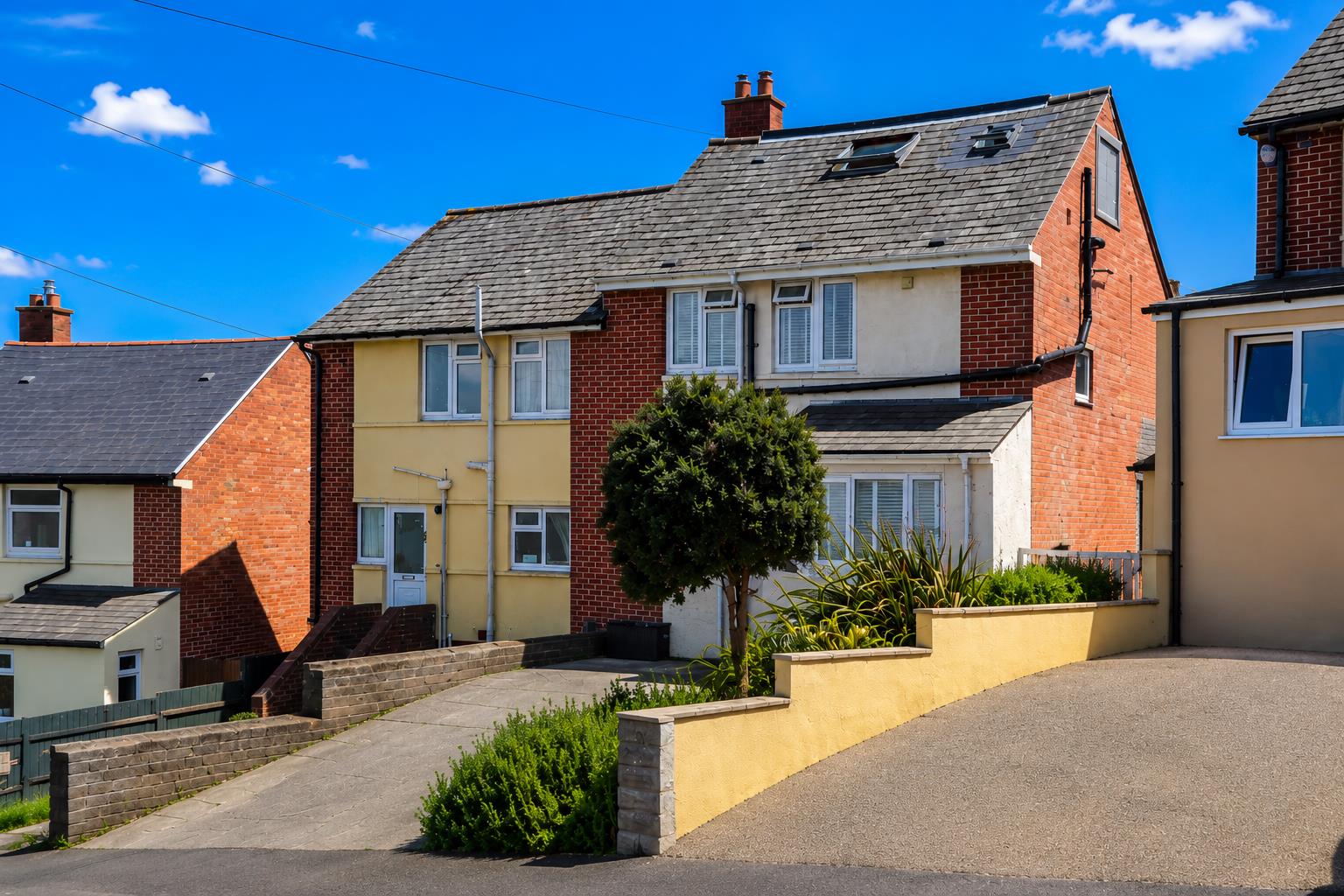 Warwick Way, Barry